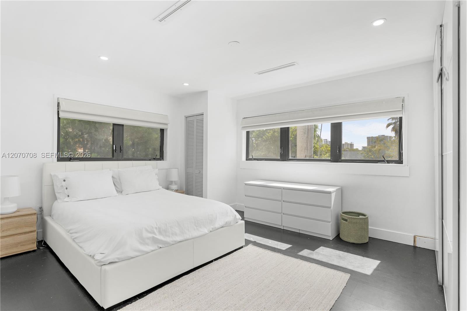 2388 Prairie Ave