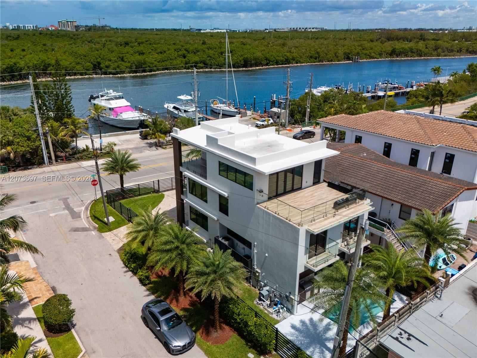 5601 N Ocean Dr
