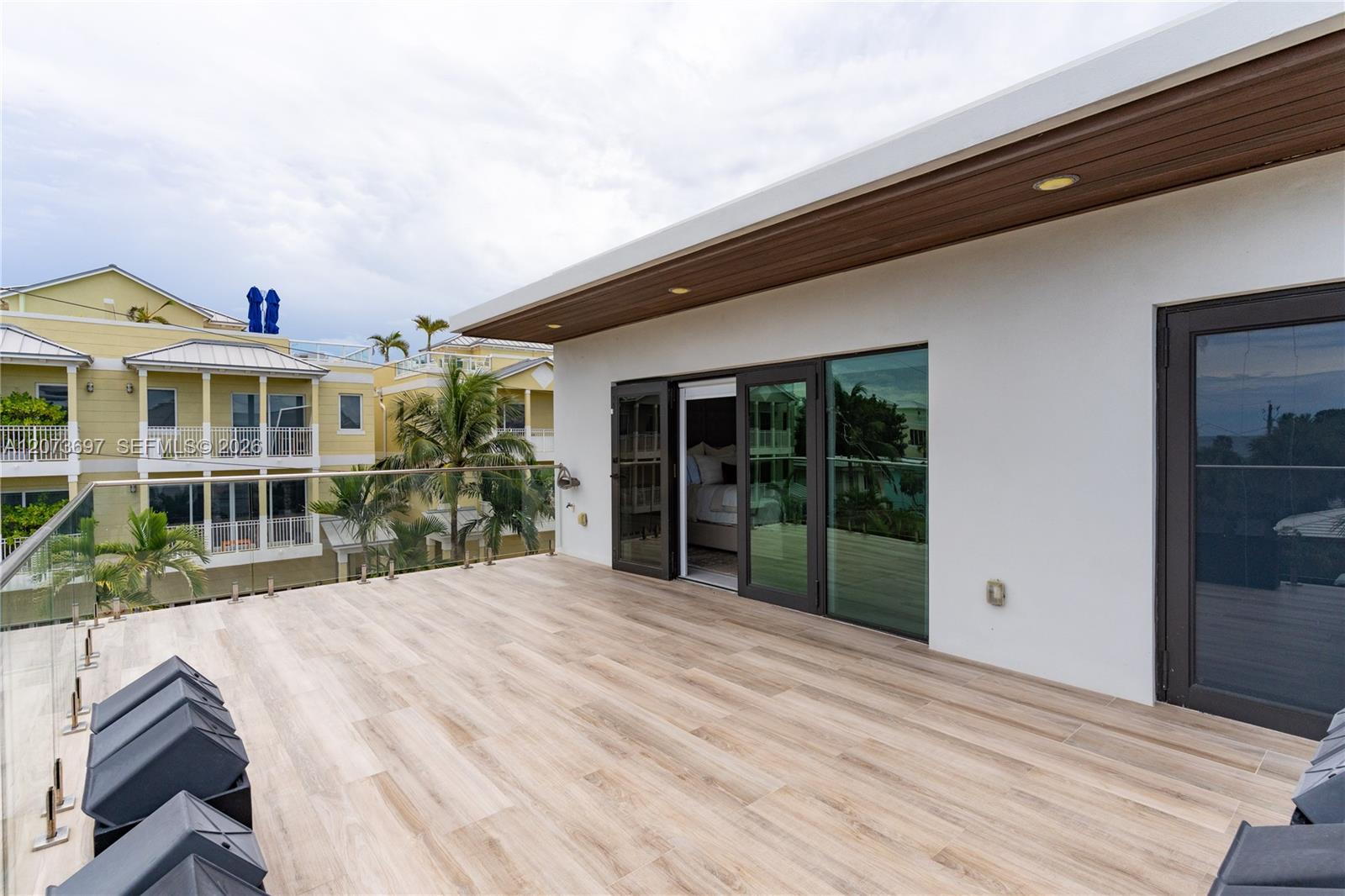 5601 N Ocean Dr