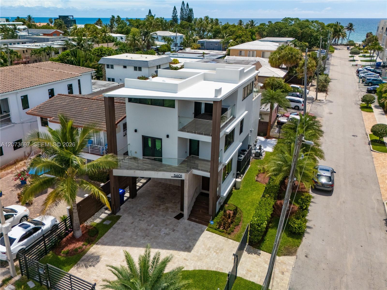 5601 N Ocean Dr