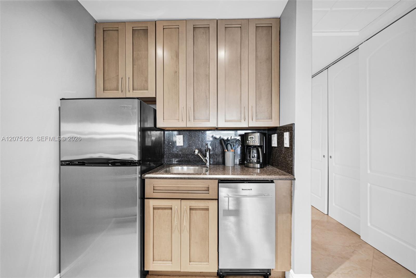 405 N Ocean Blvd # 103