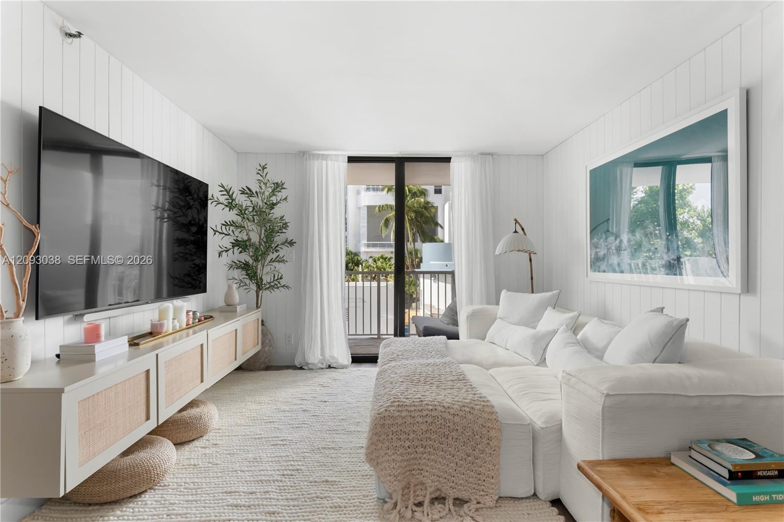 4301 Collins Ave # 207