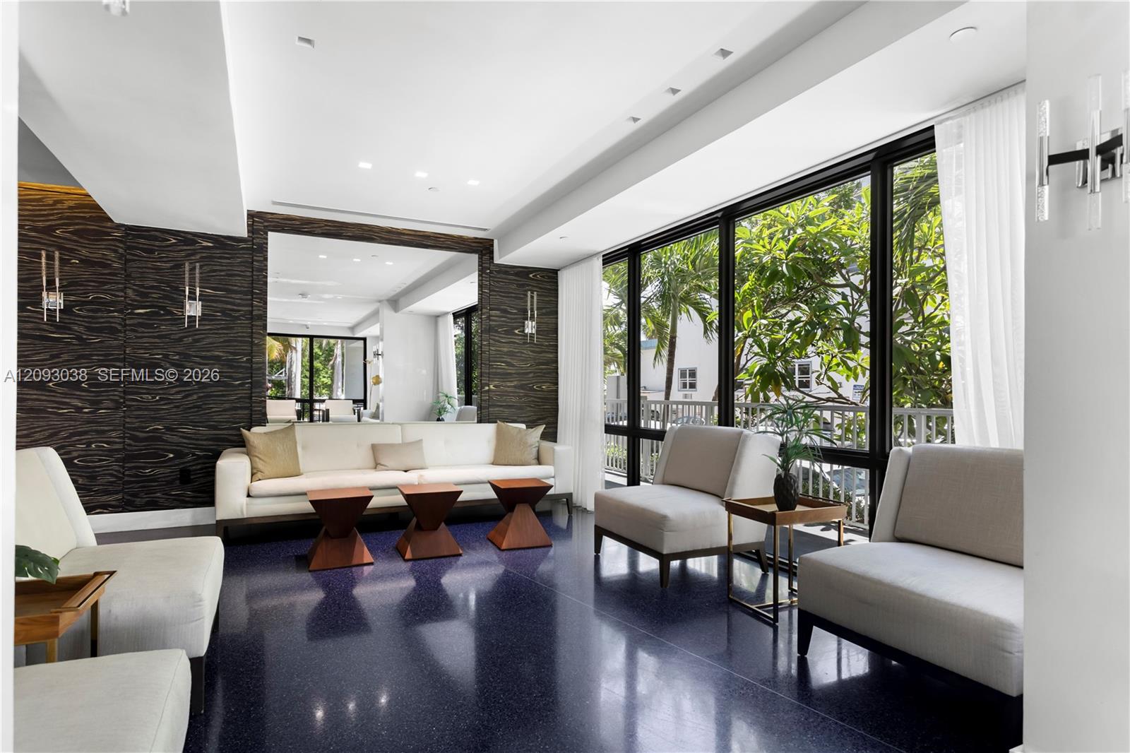4301 Collins Ave # 207