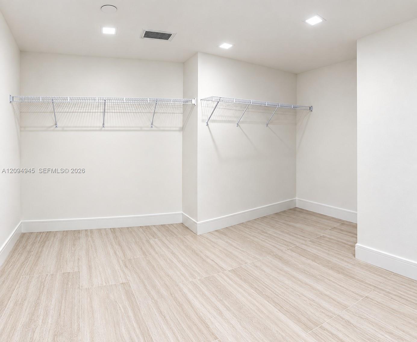 2411 Laguna Circle # 802