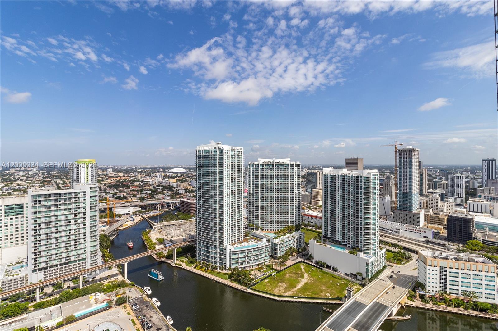 68 SE 6th St # 4006