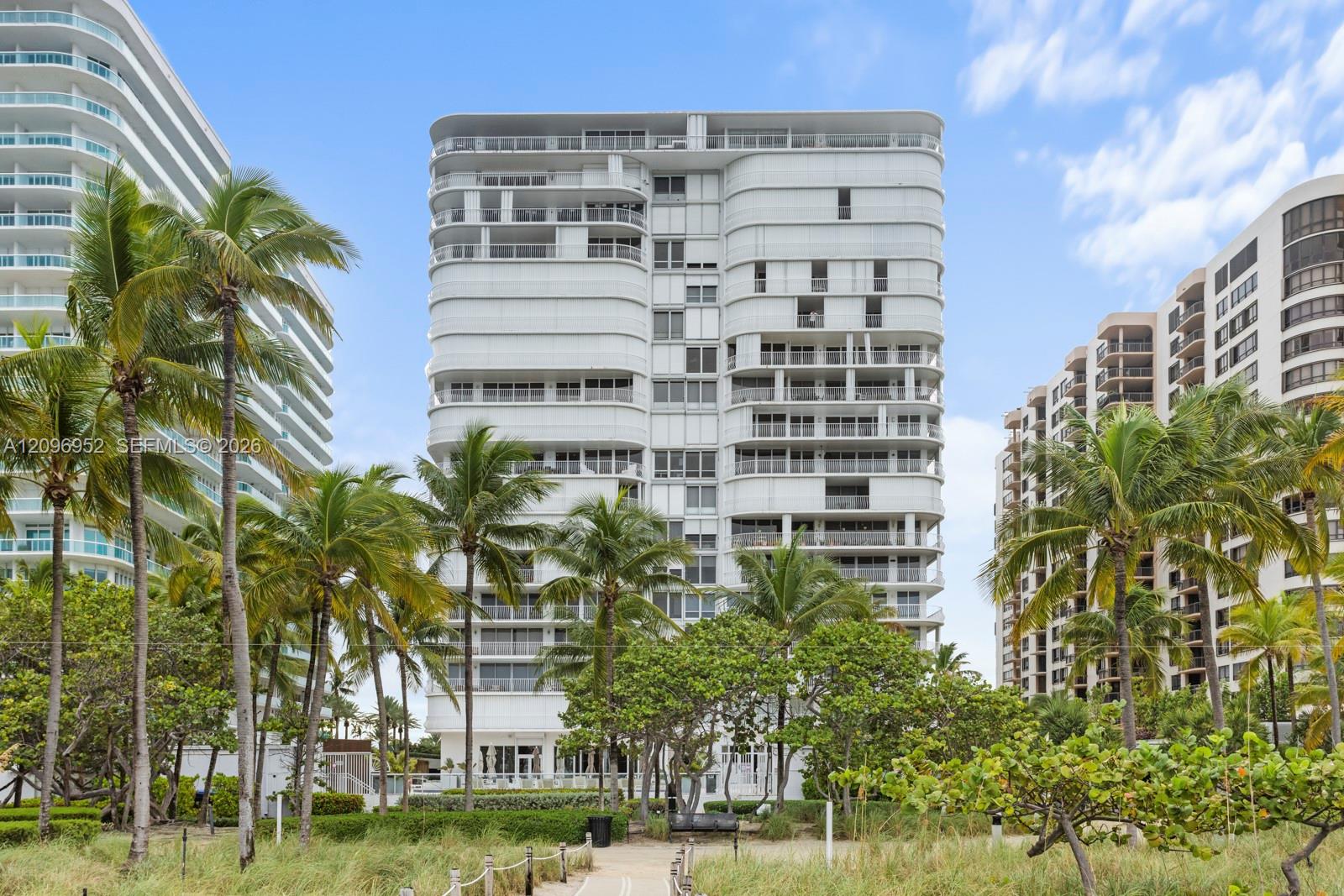 10155 Collins Avenue # 1210