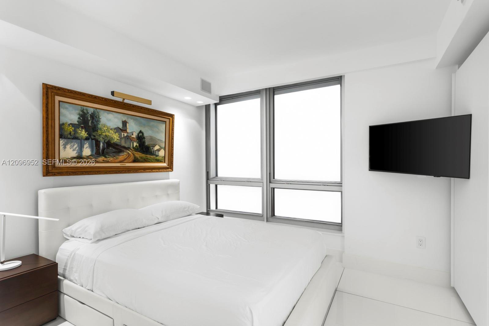 10155 Collins Avenue # 1210