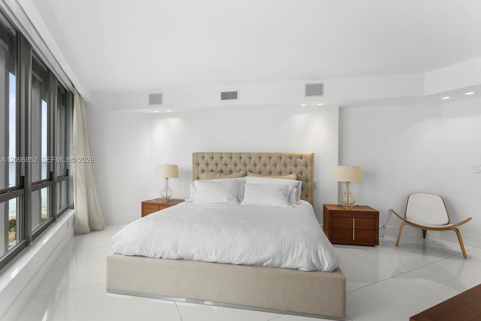 10155 Collins Avenue # 1210
