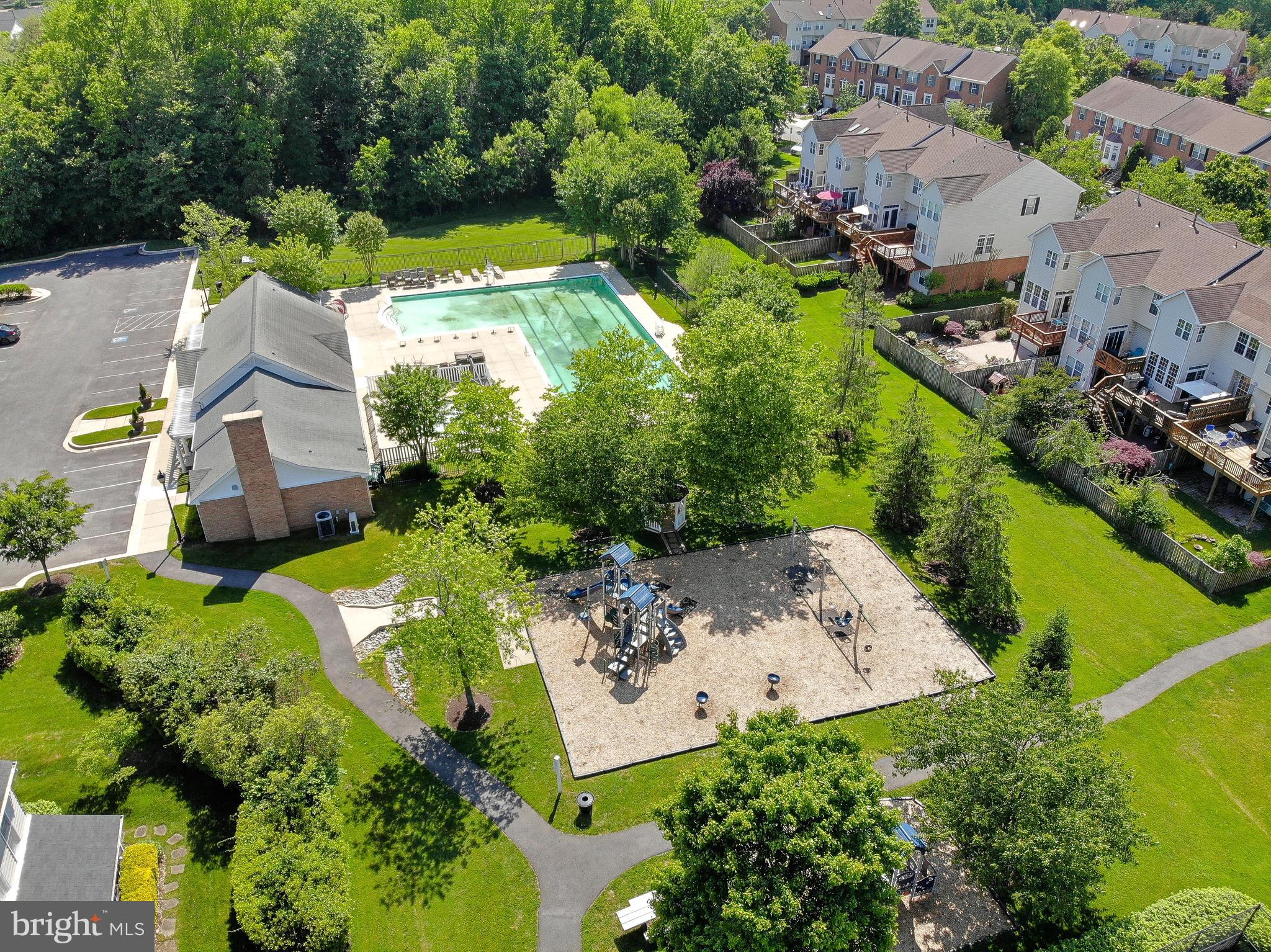 306 COLONY POINT PLACE