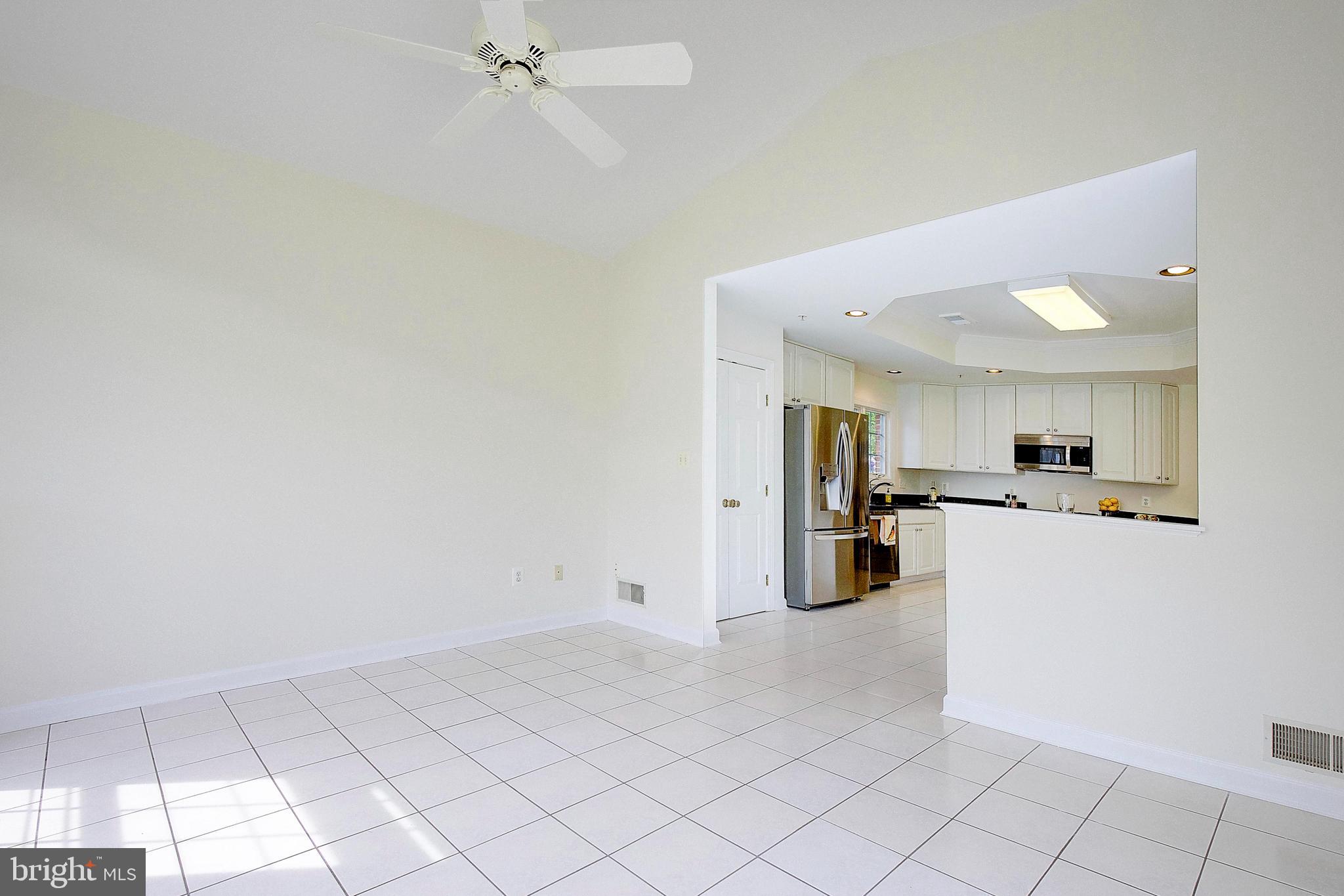 306 COLONY POINT PLACE