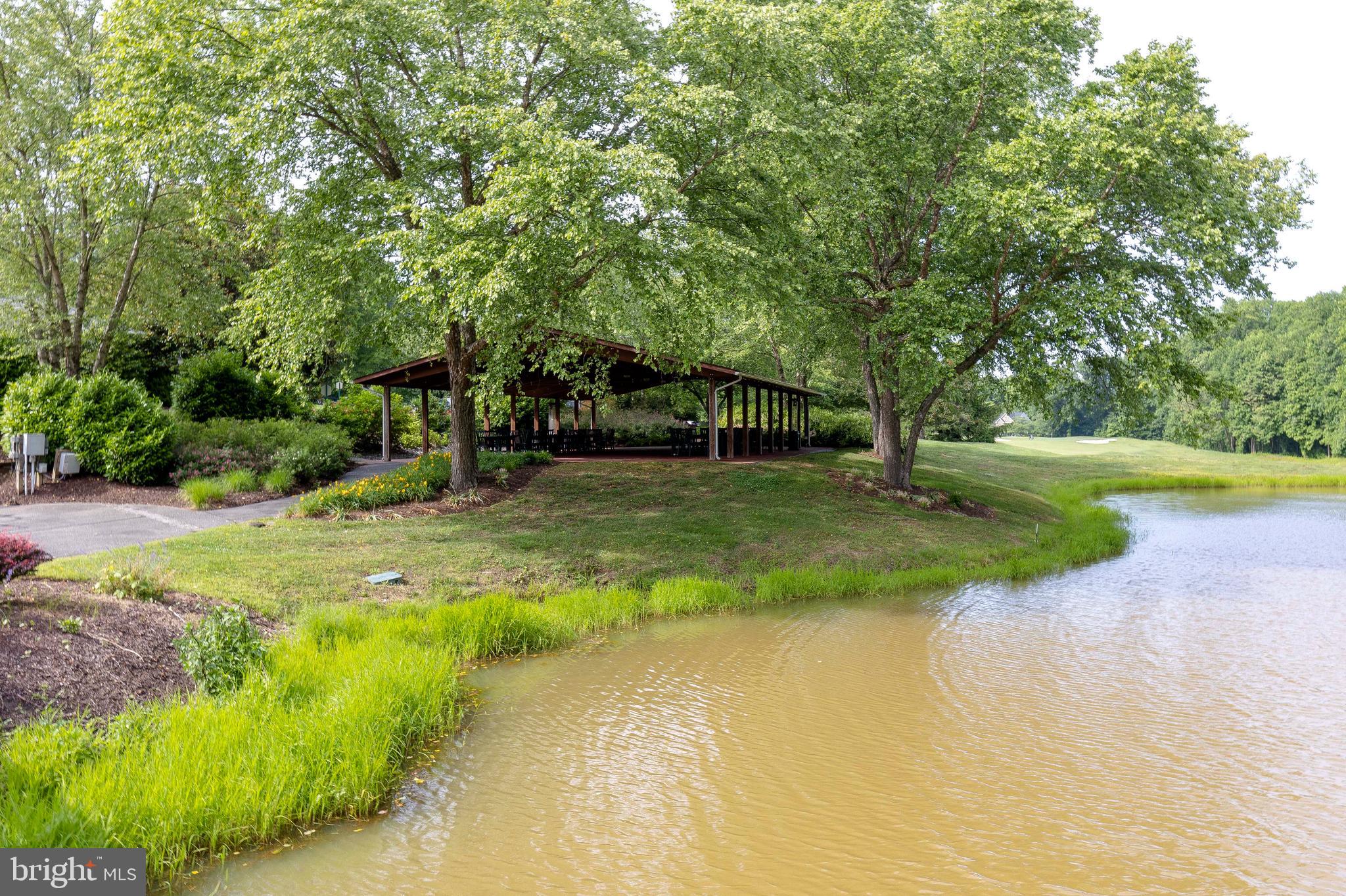 306 COLONY POINT PLACE