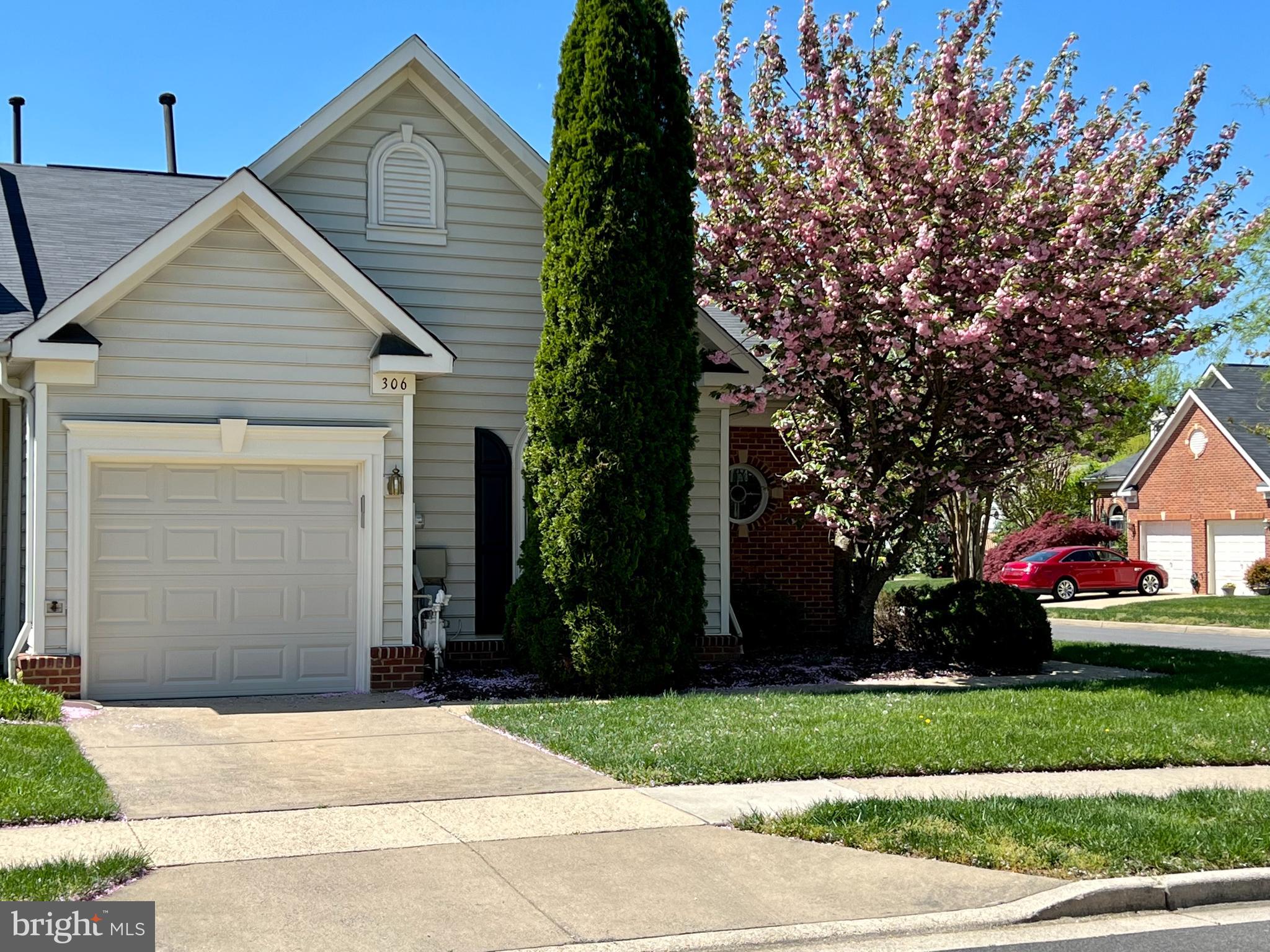 306 COLONY POINT PLACE