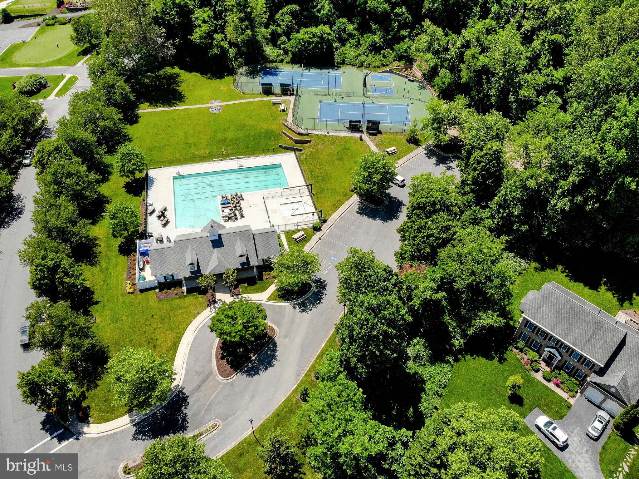 306 COLONY POINT PLACE