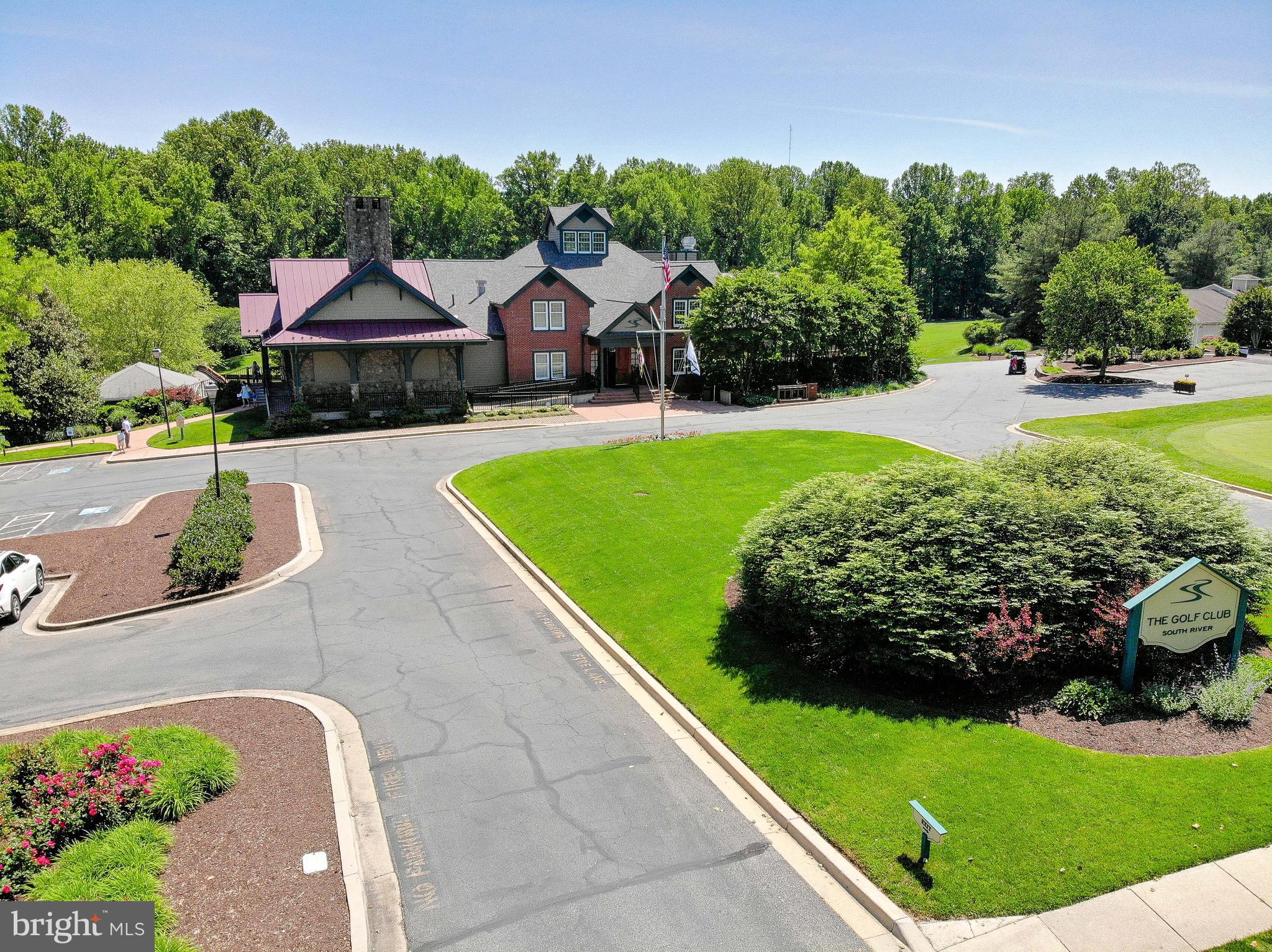 306 COLONY POINT PLACE