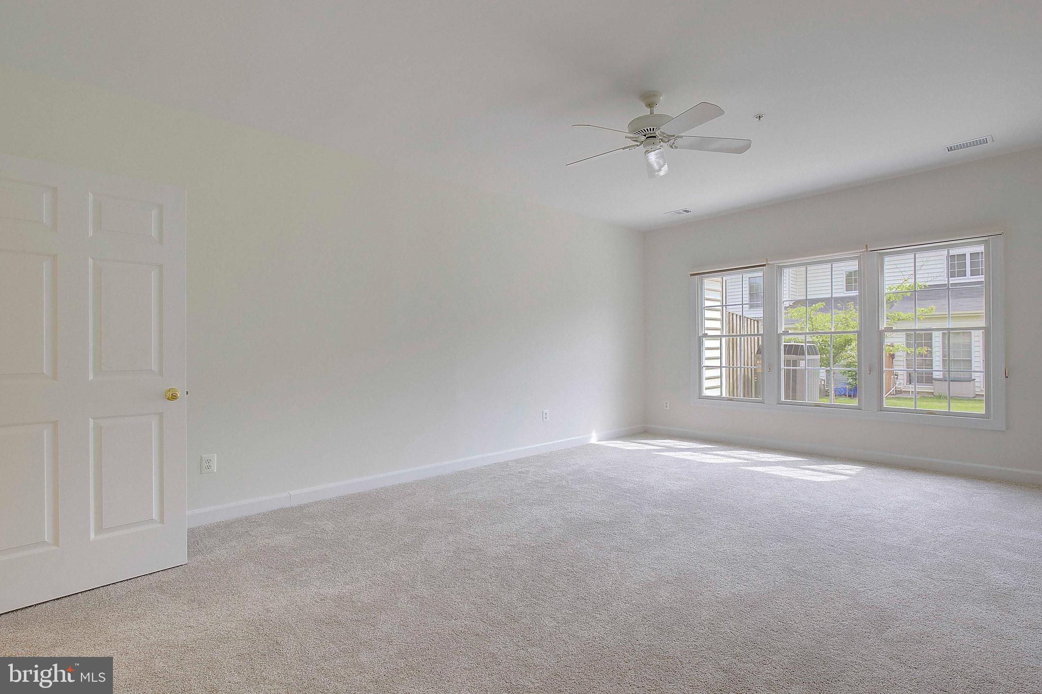 306 COLONY POINT PLACE