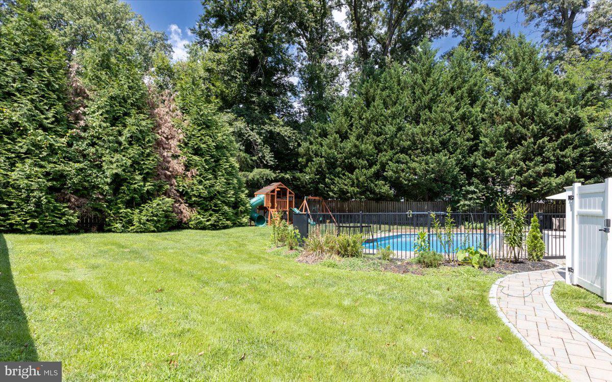 1022 NEW DAWN LANE