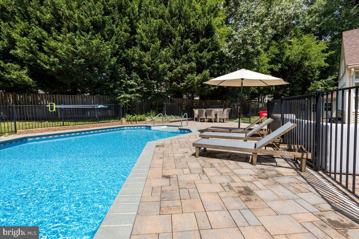 1022 NEW DAWN LANE