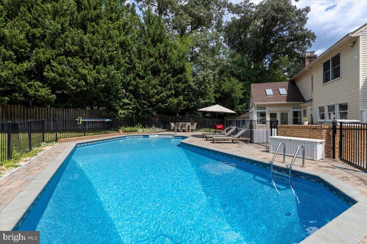 1022 NEW DAWN LANE