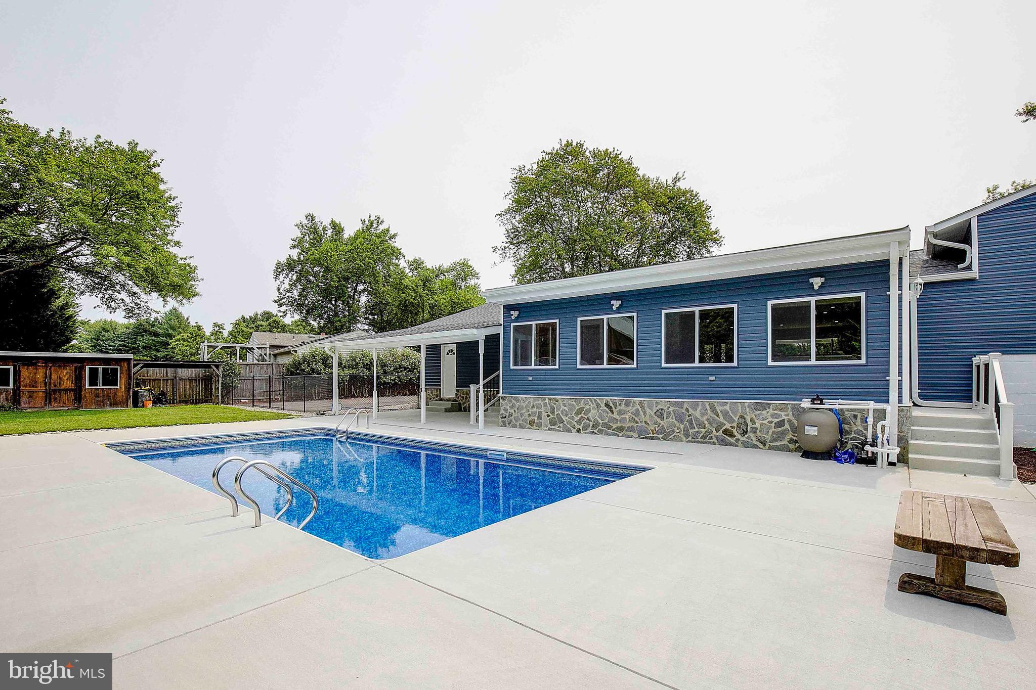 510 CORBIN PARKWAY