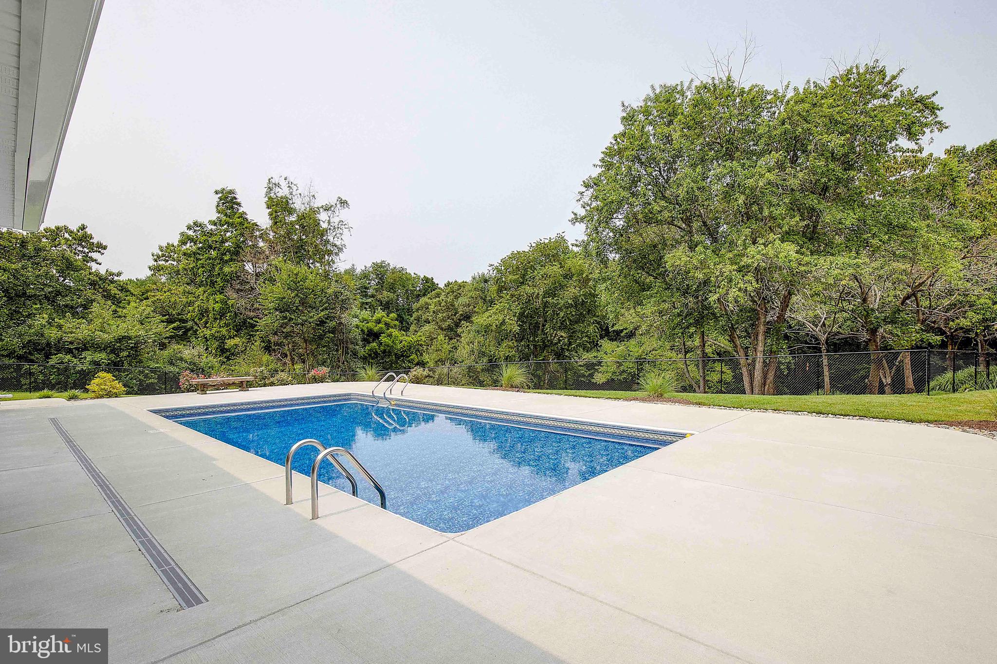 510 CORBIN PARKWAY
