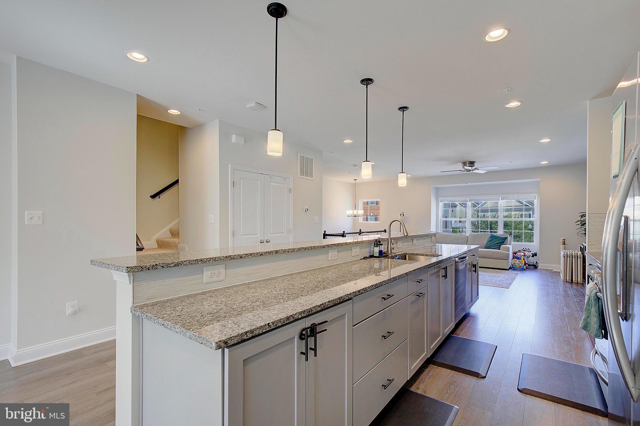 621 CLEAR BLUE LANE