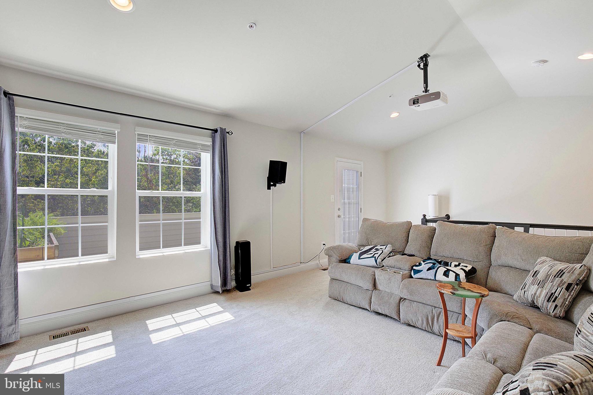 621 CLEAR BLUE LANE