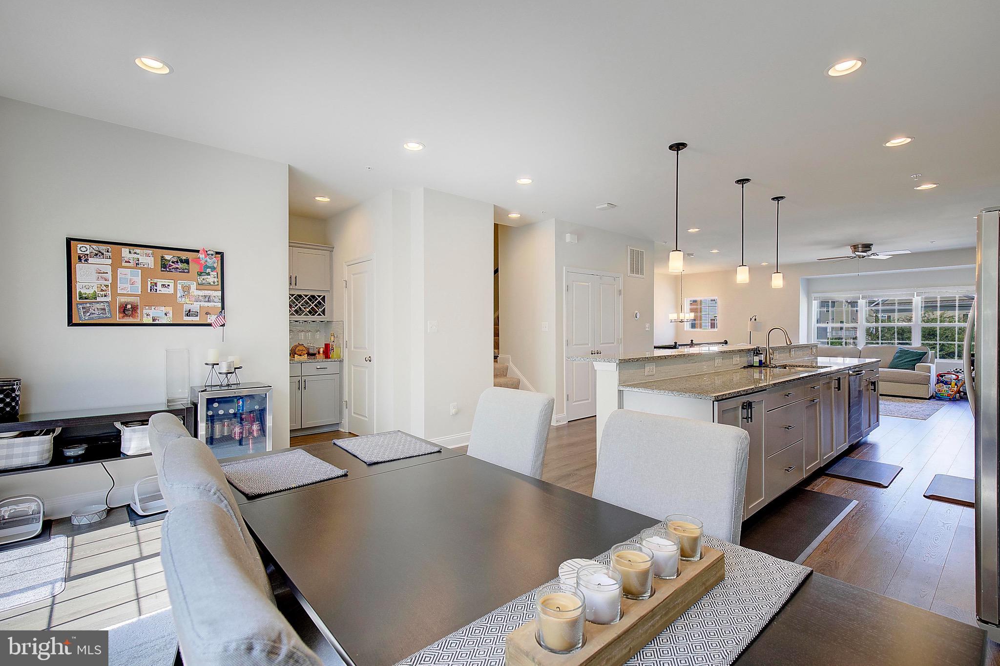 621 CLEAR BLUE LANE