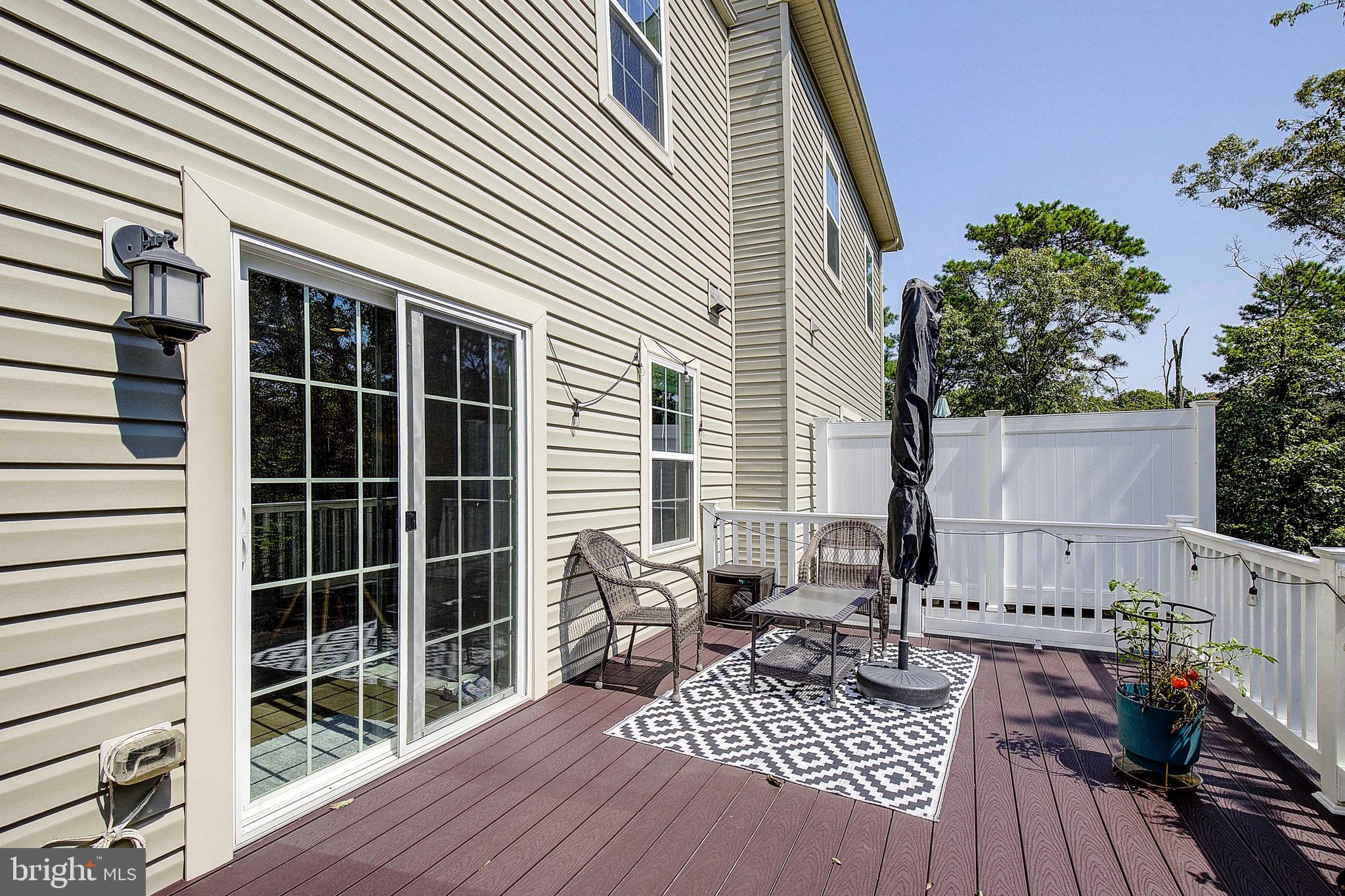 621 CLEAR BLUE LANE