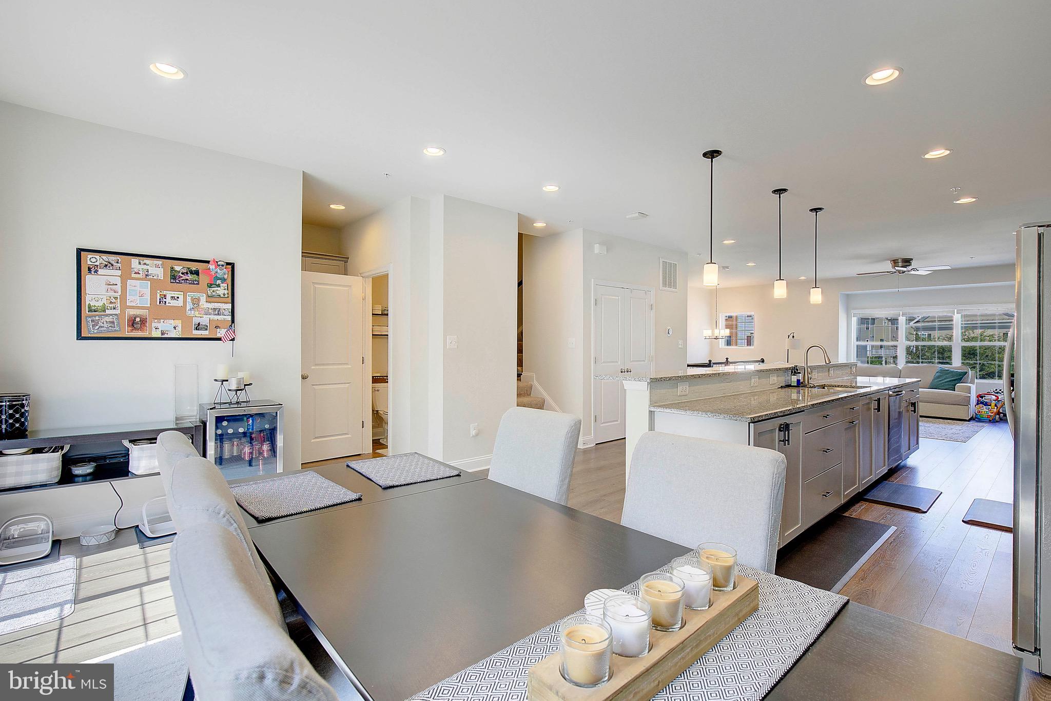 621 CLEAR BLUE LANE