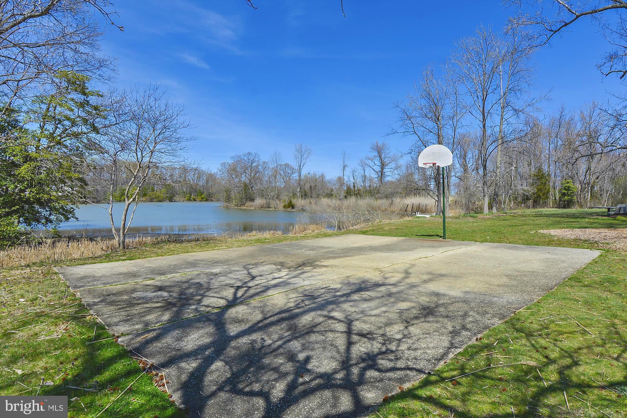 1538 Warfield ROAD