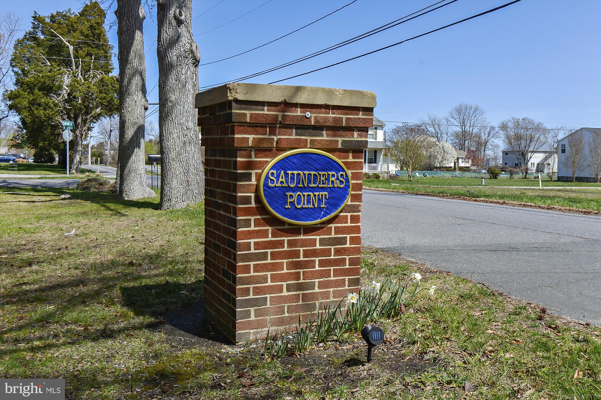 1538 Warfield ROAD