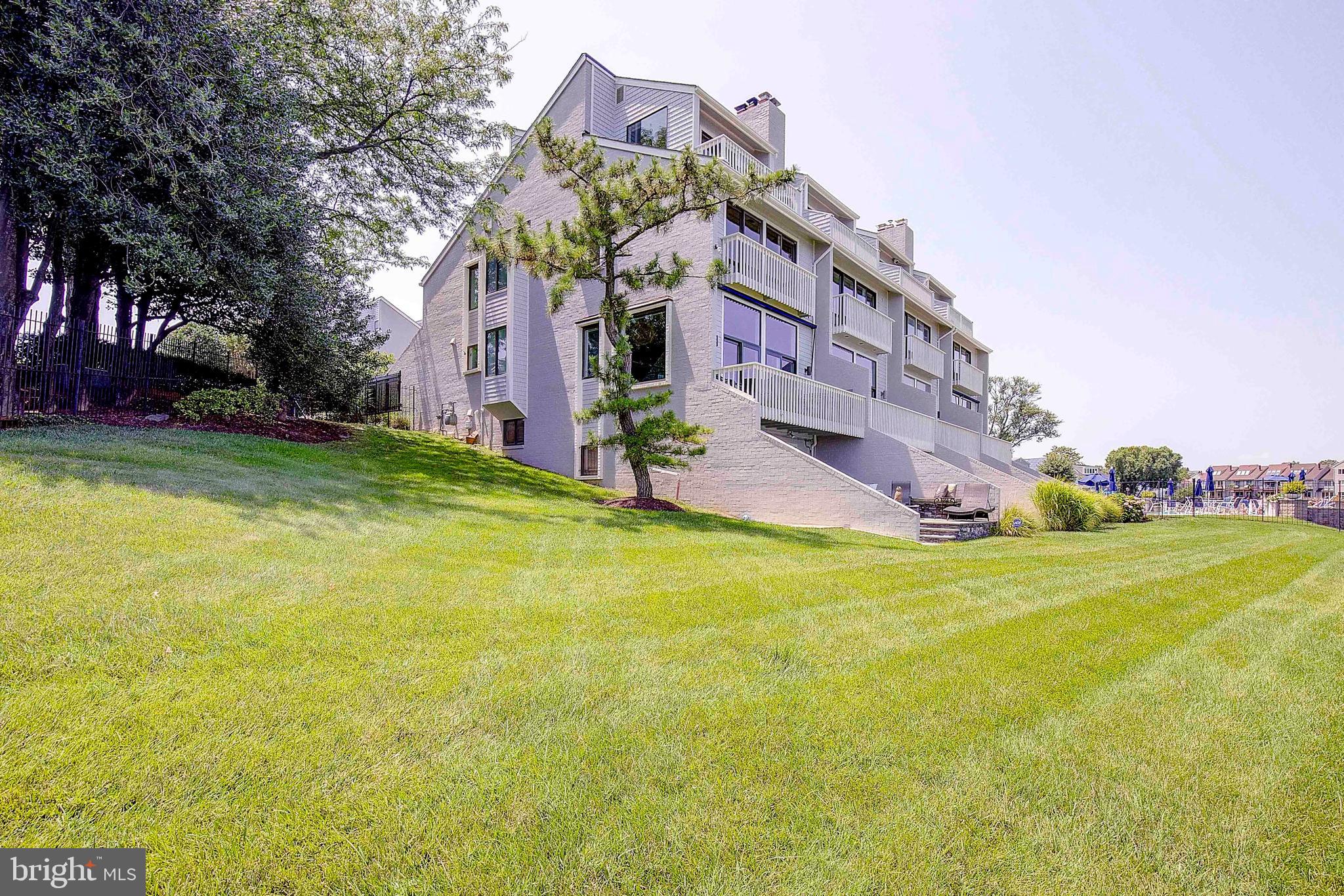 8 Eastern Avenue