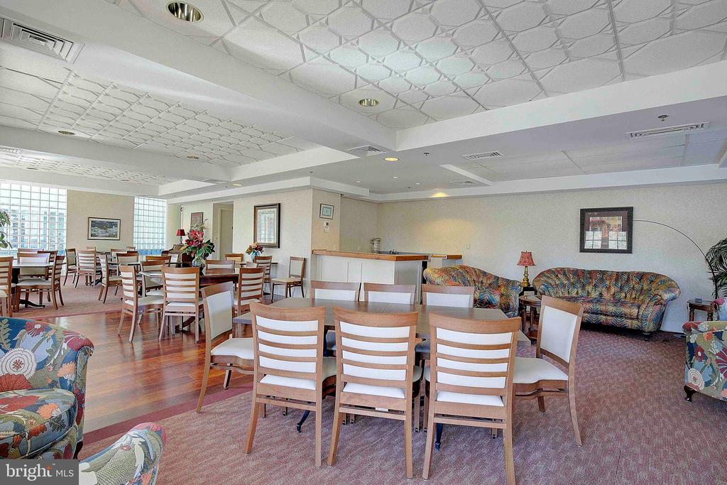 930 Astern Way #207