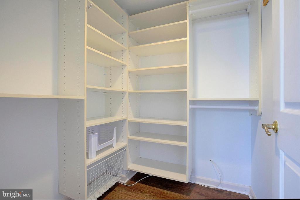 930 Astern Way #207