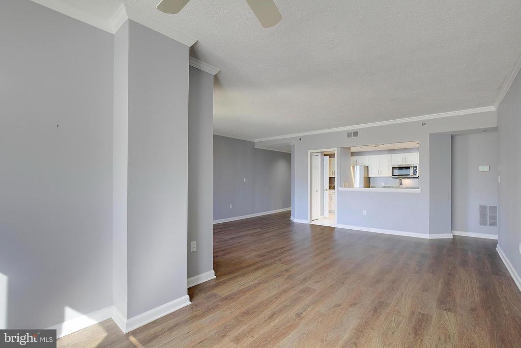 930 Astern Way #207