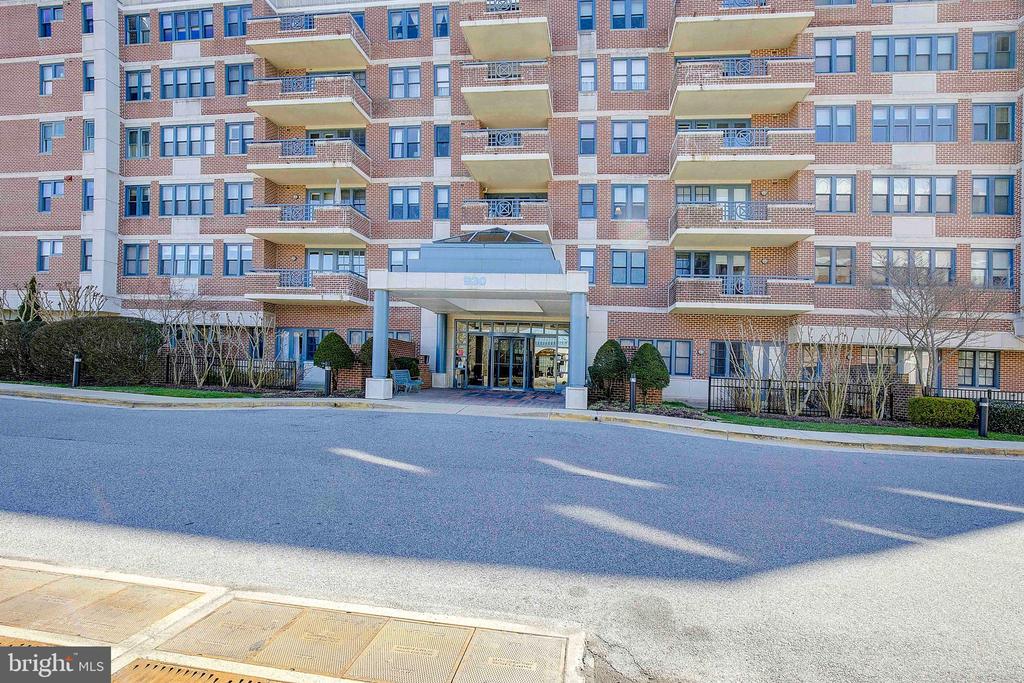 930 Astern Way #207