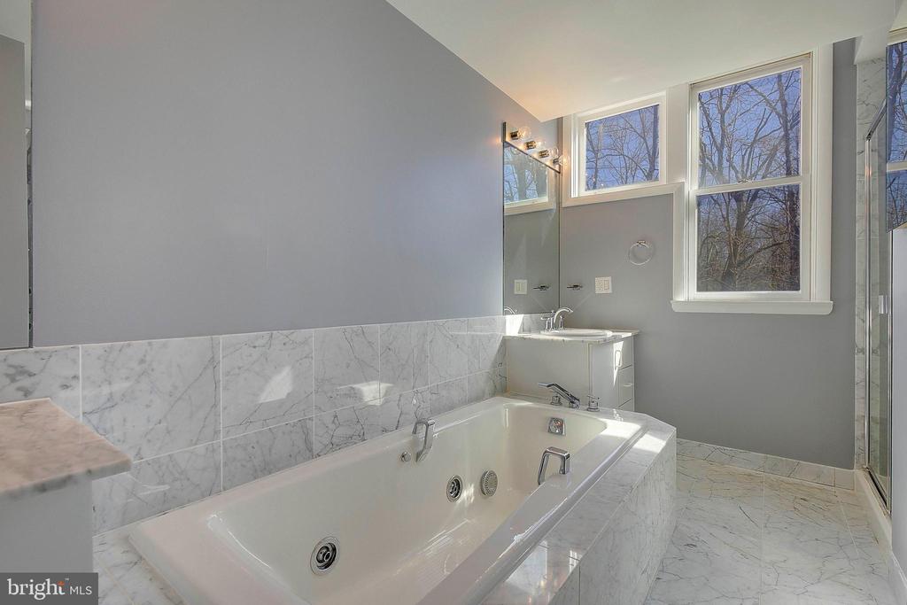 930 Astern Way #207