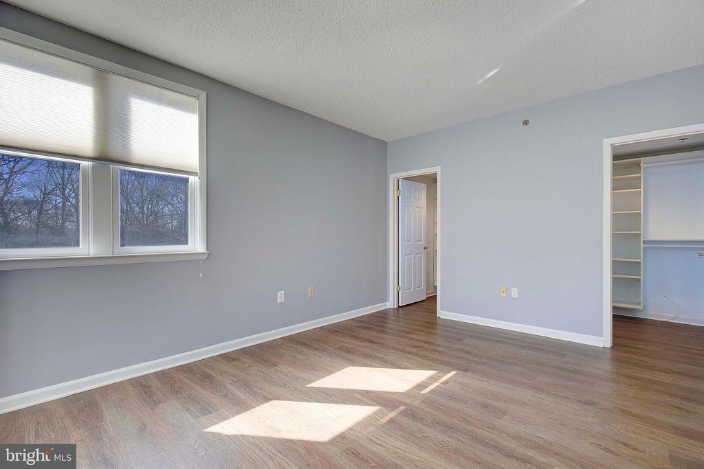 930 Astern Way #207