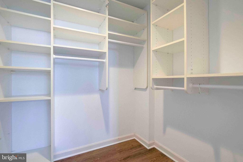 930 Astern Way #207
