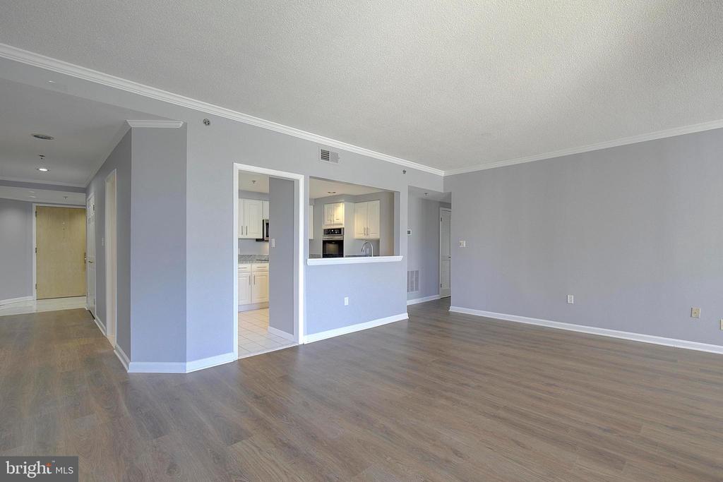 930 Astern Way #207