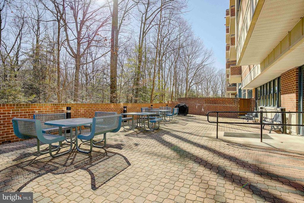 930 Astern Way #207