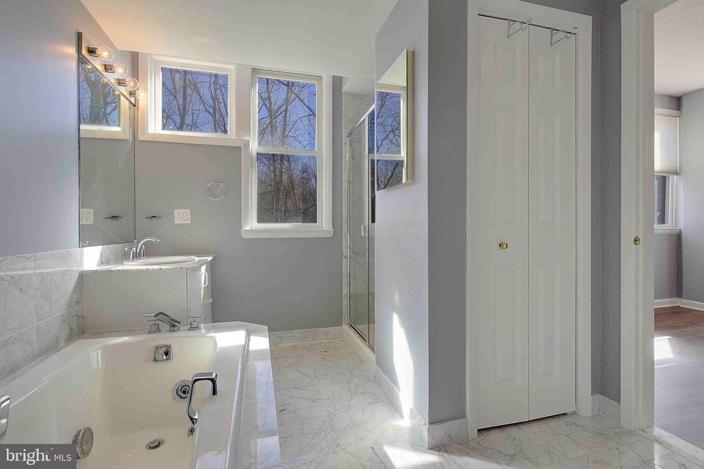 930 Astern Way #207