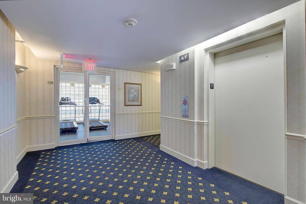 930 Astern Way #207