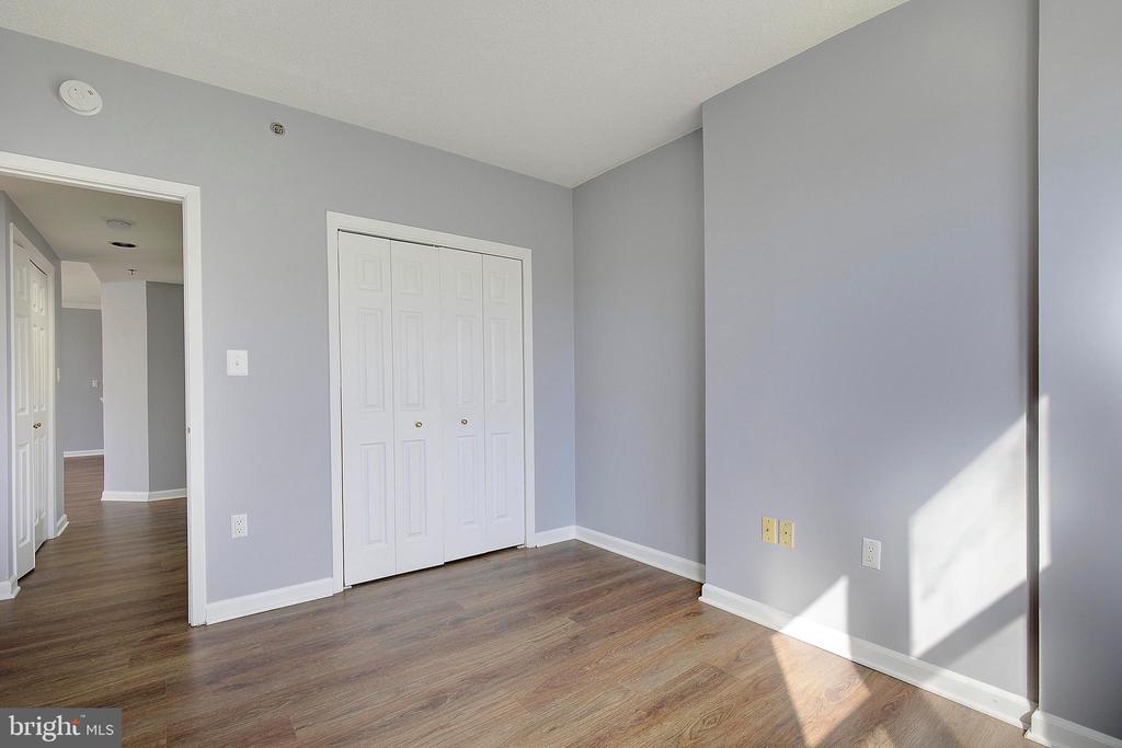 930 Astern Way #207