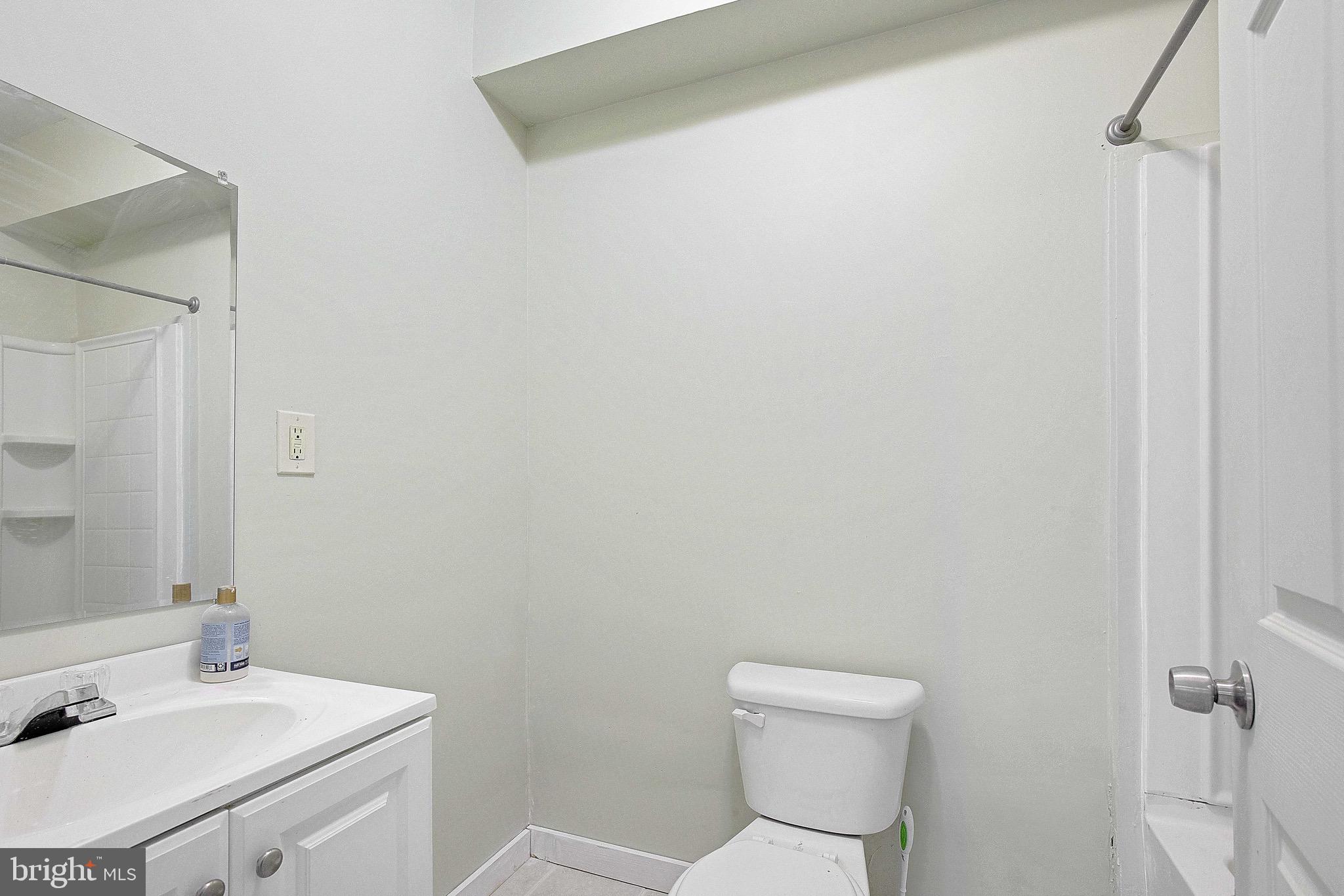 8210 Fort Smallwood Rd