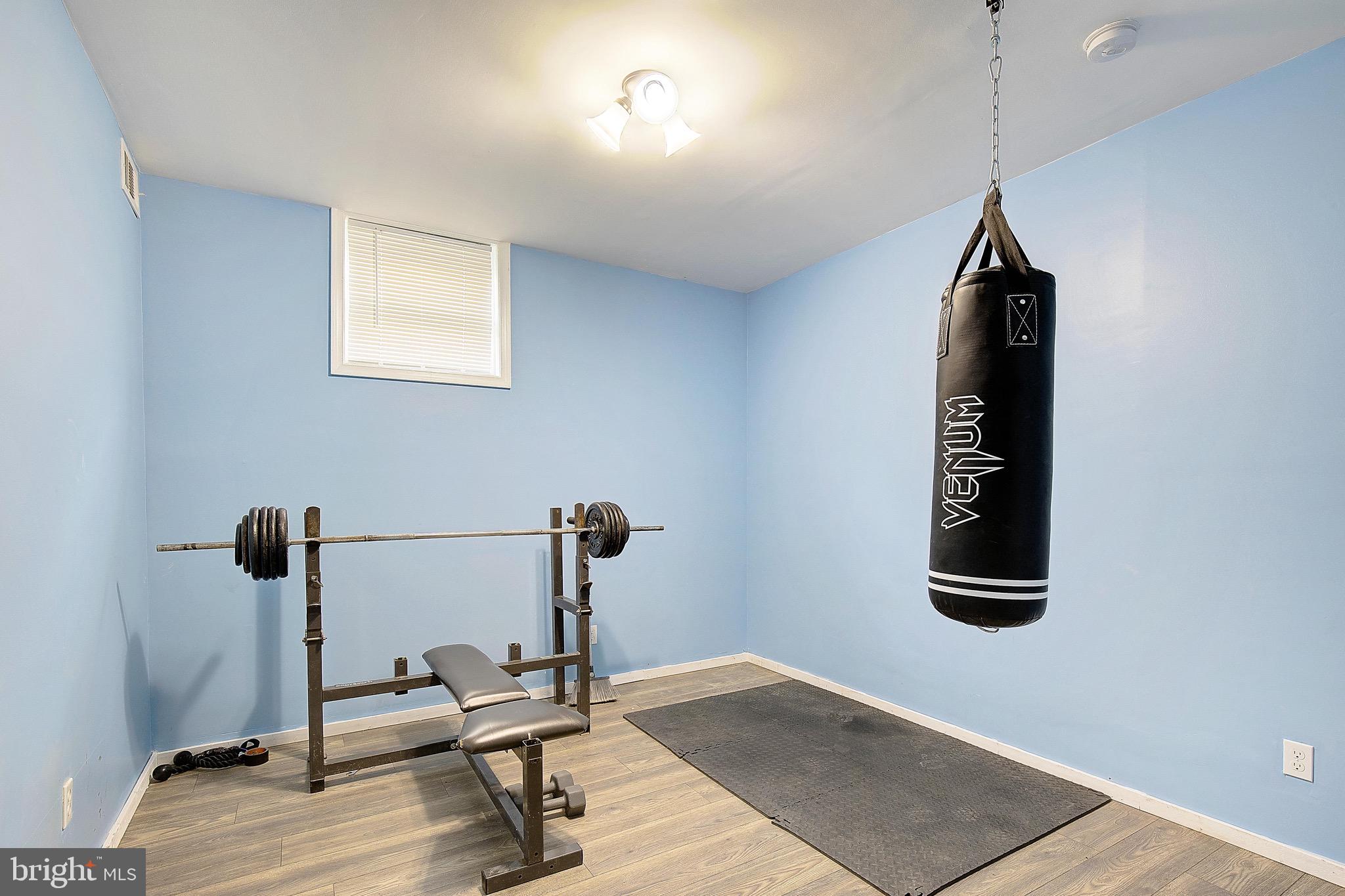 8210 Fort Smallwood Rd