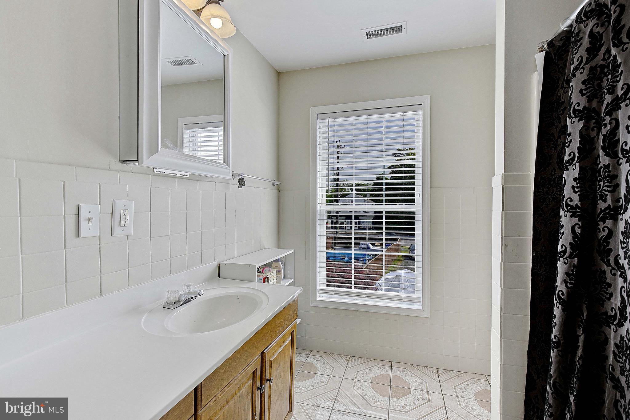 8210 Fort Smallwood Rd