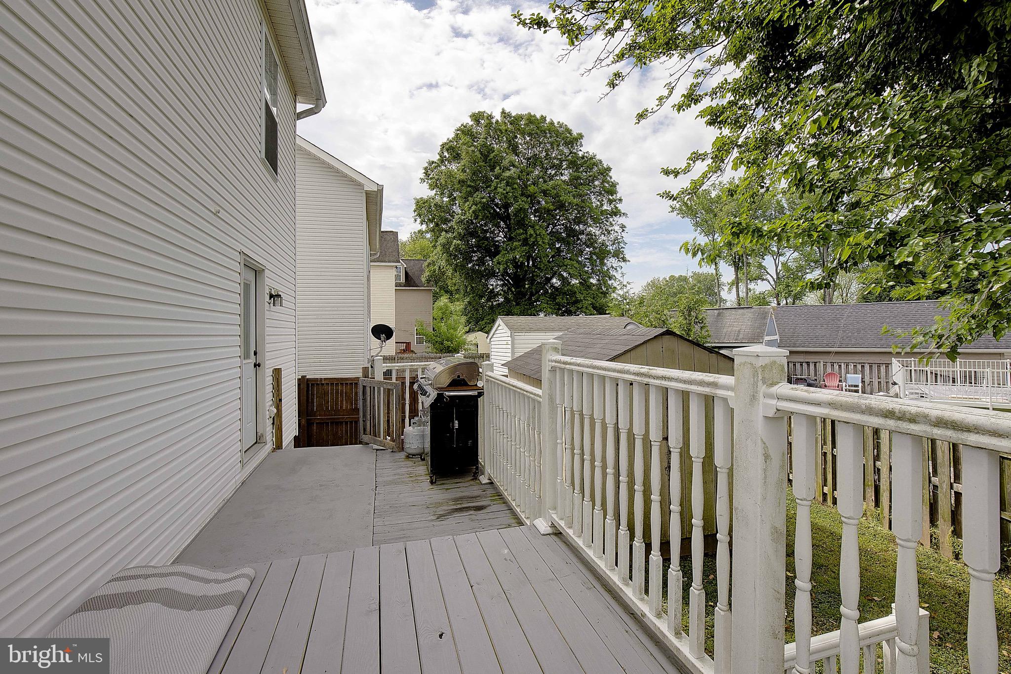 8210 Fort Smallwood Rd