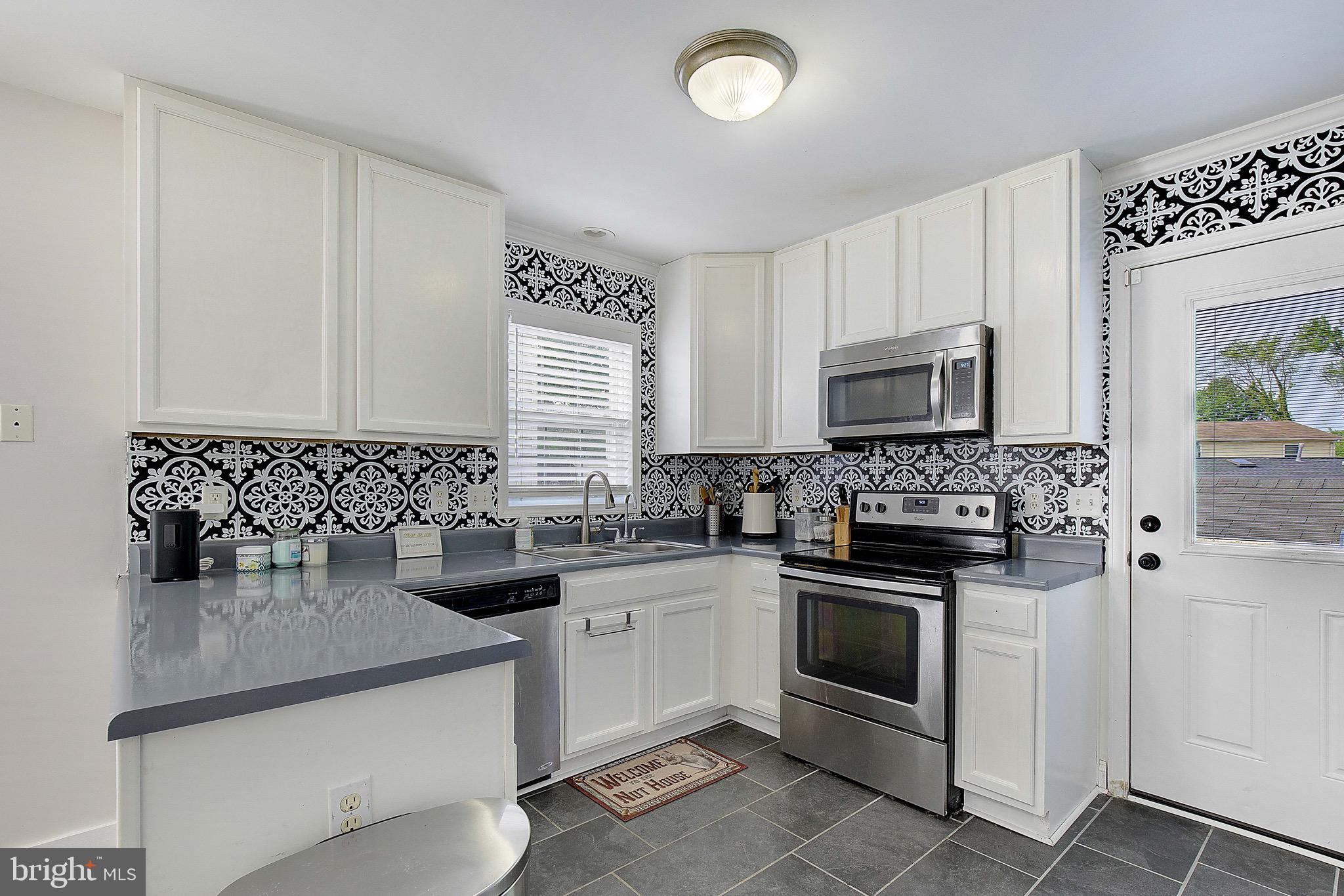 8210 Fort Smallwood Rd