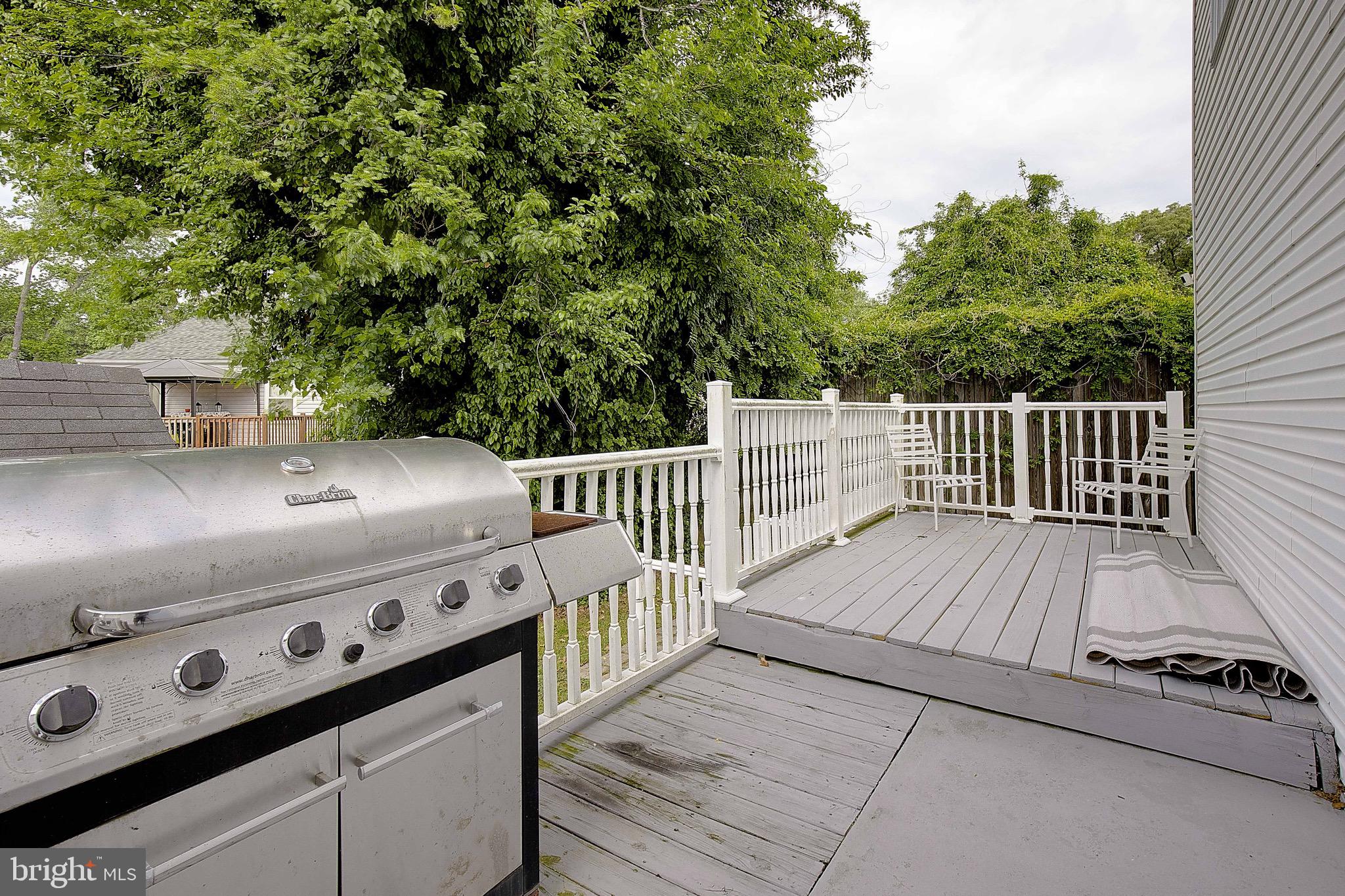 8210 Fort Smallwood Rd